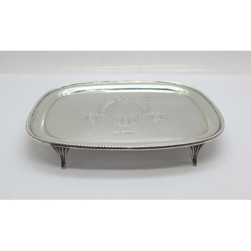 864 - A silver teapot stand, Barker Bros., Chester 1911, 162g