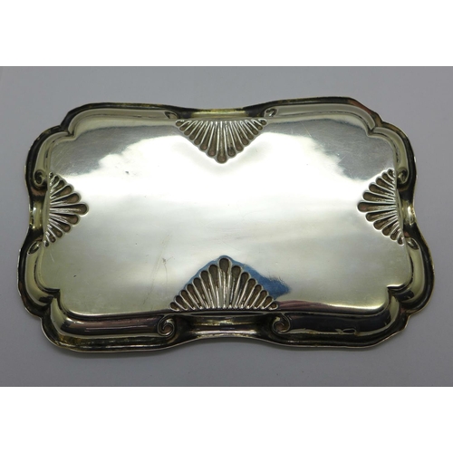 867 - A silver card tray, Chester 1903, 73g, 9cm x 14cm