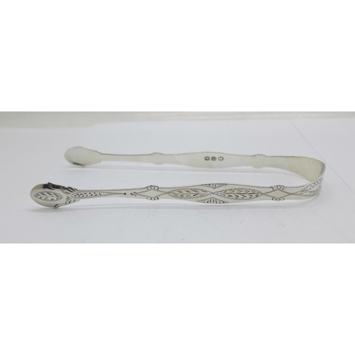 912 - A pair of William Bateman I silver sugar nips, London 1815, 28g