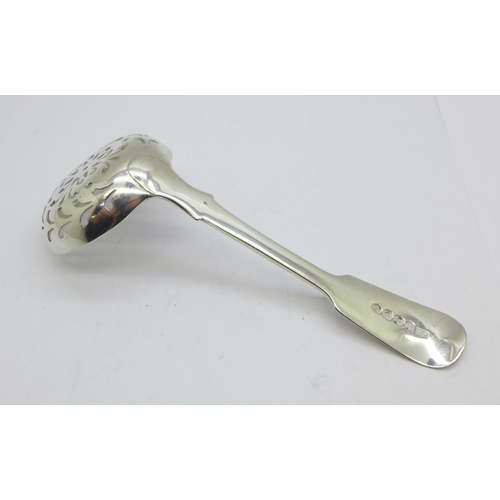 914 - A William IV silver sifter spoon, John Beauchamp, London 1831, 39g