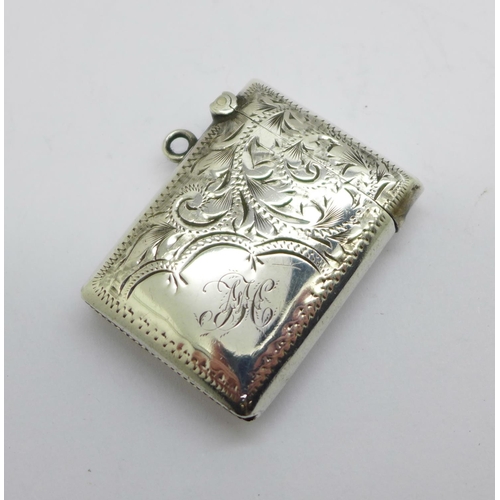 916 - A silver vesta case, Birmingham 1900