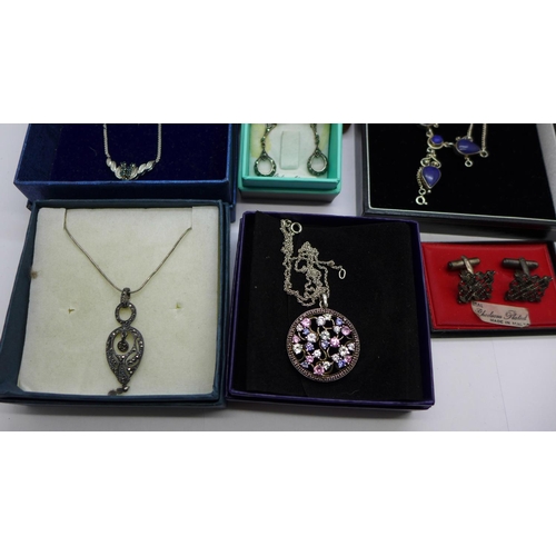 963 - Silver jewellery