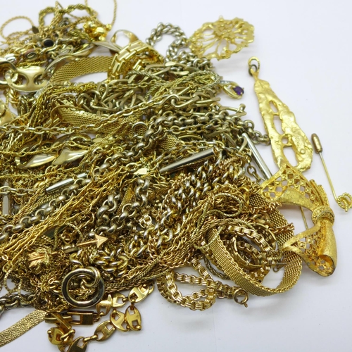 971 - A collection of gold tone jewellery