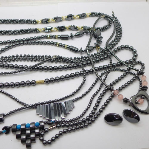 972 - Hematite jewellery