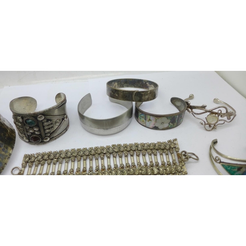 979 - Jewellery including Mexican silver