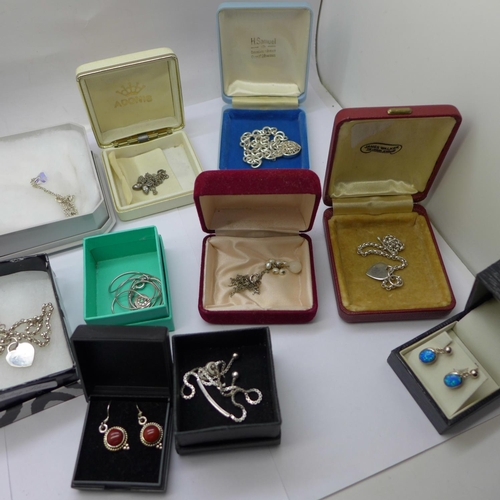 994 - Silver jewellery, boxed