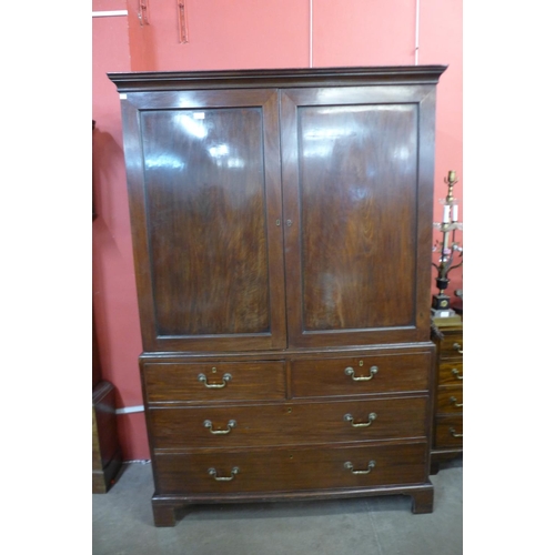 70 - A George III mahogany linen press