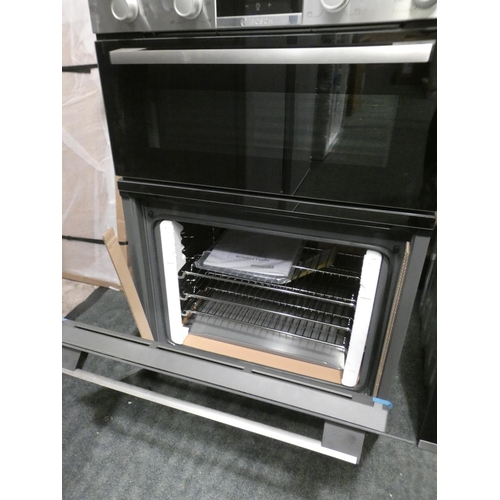 3067 - Bosch  Serie 2 Built In Double Oven H888xW594xD550, RRP £507.5 inc. VAT - model no:-MHA133BR0B * Thi... 