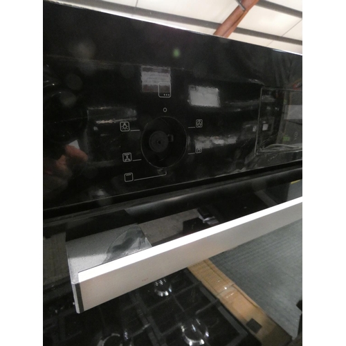 3298 - Bosch  Single Oven H595xW594xD548, RRP £297 inc. VAT - model no:-HHF113BA0B * This lot is subject to... 