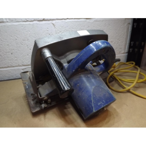 2004 - Circular saw - 110v supply - W