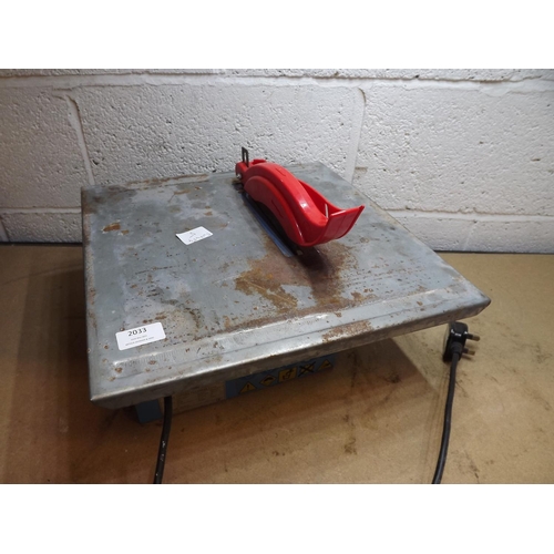 2033 - Diamond 240v wheel tile cutter - W