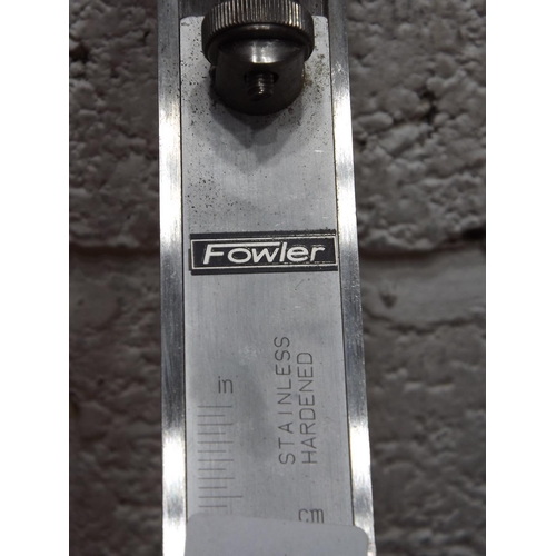 2040 - 2 Vintage Fowler engineers height gauges (one boxed)