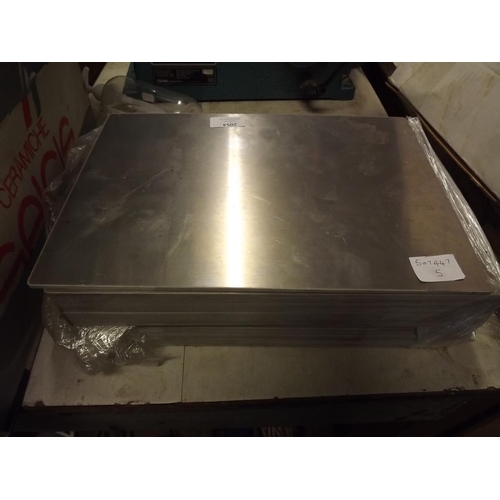 2054 - Approx. 30 stainless steel splashback tiles, approx. 30 x 20cm