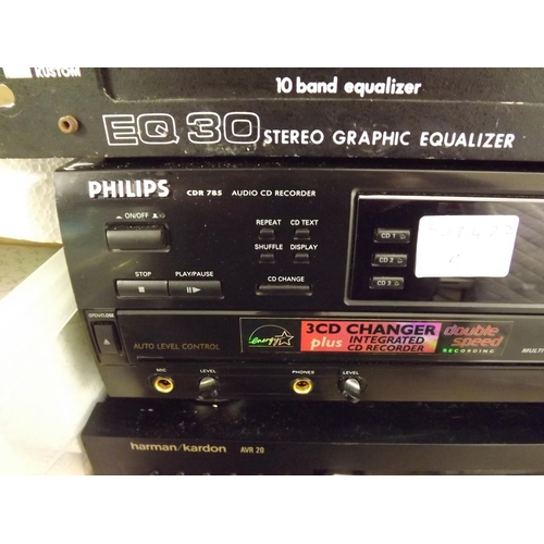 2225 - Phillips 785 audio CD recorder - powers up - W