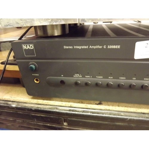 2231 - NAD stereo integrated amplifier C320 Bec