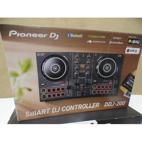 3066 - Pioneer DJ Bundle (DDJ-200 & HDJ-CUE1BT-K), RRP £164.99 + VAT (222-145) * This lot is subject to VAT