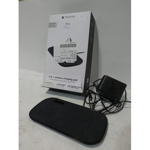 3074 - Black Mophie Wireless Charging Pad (3-in-1) (222-202) * This lot is subject to VAT