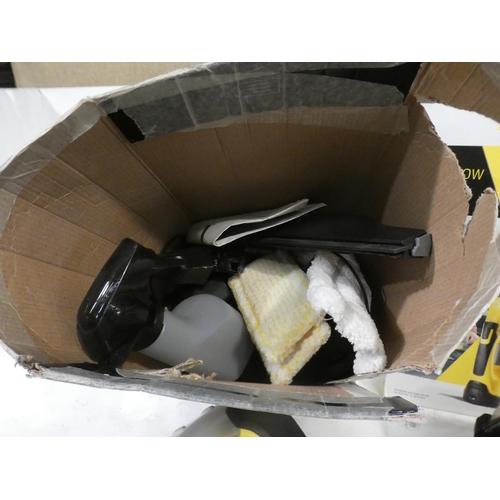 3096 - Two Karcher Window Vacuum Cleaners (222-228, 229) * This lot is subject to VAT