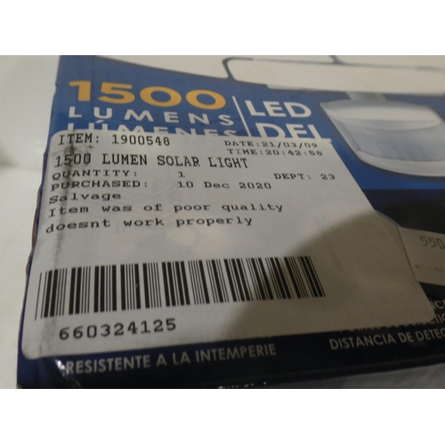 3104 - 1500 Lumen Triple Head Solar Light (222-286) * This lot is subject to VAT