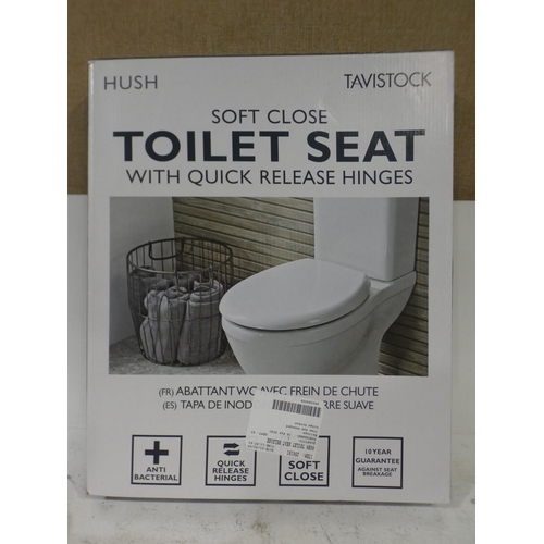 3114 - Hush Toilet Seat (Quick Release/Soft Close) and Brookstone Heated Throw (50