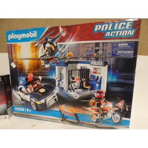 3121 - Playmobil Set and Night Hawk (222-263, 271) * This lot is subject to VAT