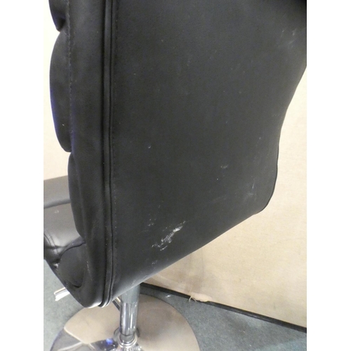 3166 - Bennett Gaslift Bar Stool (model:- CUKGLBST-1) (222-332) * This lot is subject to VAT