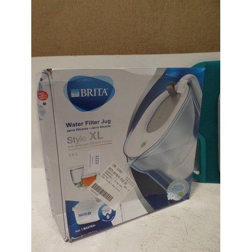 3223 - Neoflam Cutting Board and Brita Maxtra+Xl 3.6l Style Jug  (222-196, 218) * This lot is subject to VA... 