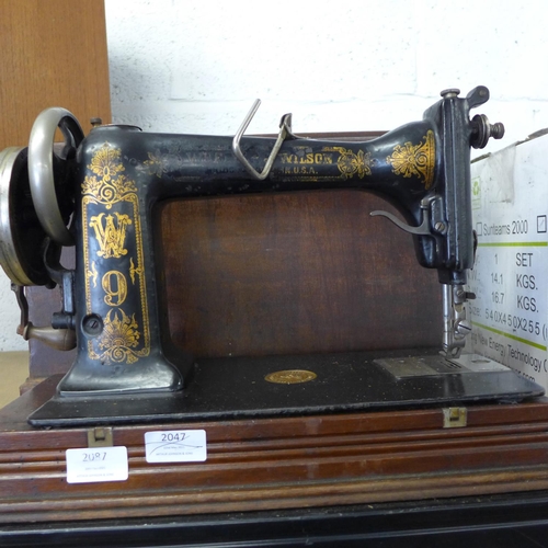 2087 - Antique 1890's wheeler & Wilson sewing machine - in wooden case