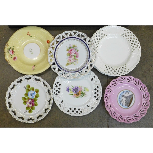 746 - Nineteen 19th and 20th Century ribbon and pierced plates and two other plates