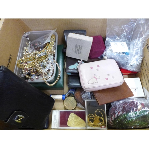 752 - Purses including Radley, brooches and other costume jewellery