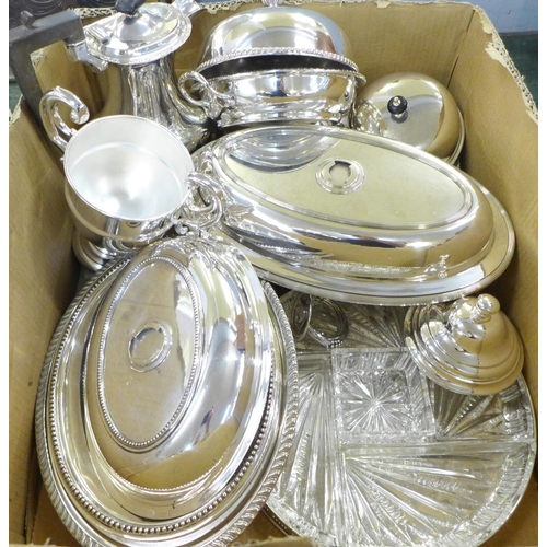 785 - A box of plated ware including three entrée dishes and a mirrored cake stand