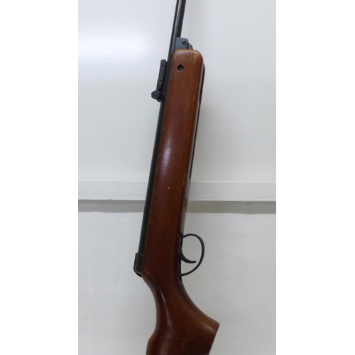 824 - A BSA Meteor air rifle