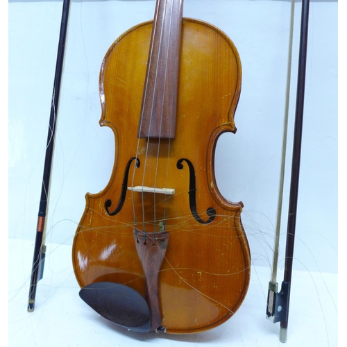 825 - A Chinese student's violin with two bows