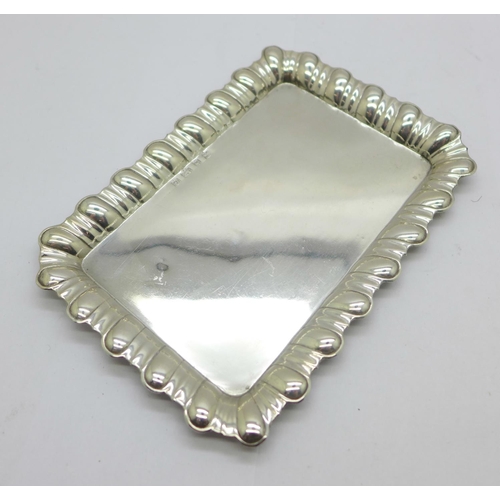 867 - A silver card tray, Birmingham 1902, 53g, 95mm x 134mm