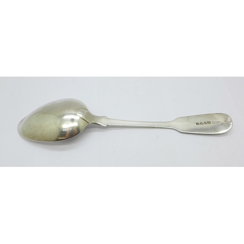 885 - A William IV silver spoon, London 1831, 59g