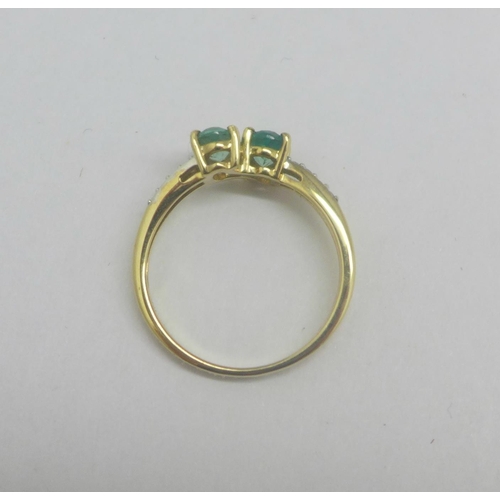 964 - A 9ct gold, green tourmaline and zircon ring, 2.2g, Q