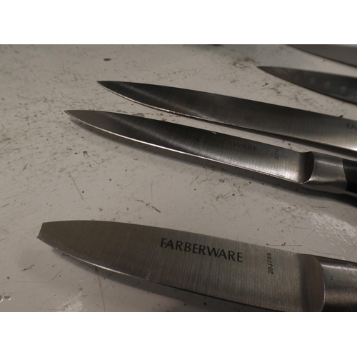 3069 - Self Sharp Farberware Knives (225 - 194 ) * This lot is subject to VAT