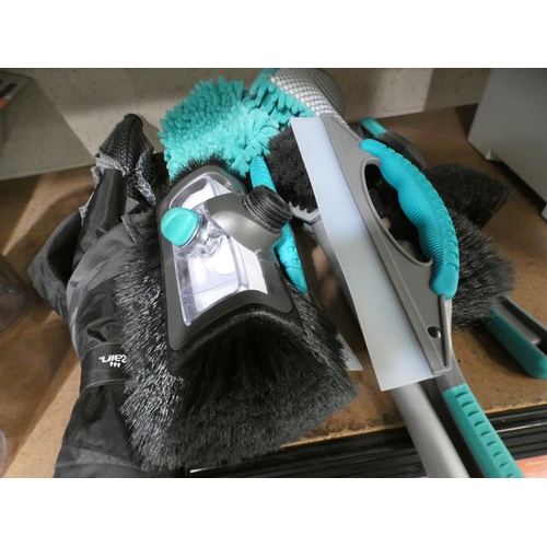 3129 - Shedrain Golf Umbrella and Two Autospa Washbrushes (model:- 93836UK)   (225 - 56, 57, 59 ) * This lo... 