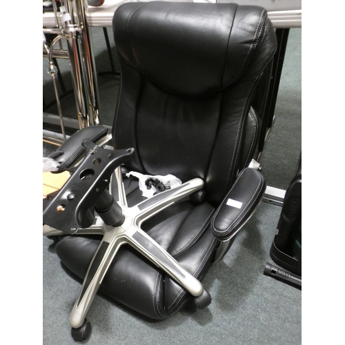 3179 - Black Leather Executive Chair (model:- E50627), RRP £159.99 + VAT     (225 - 168 ) * This lot is sub... 