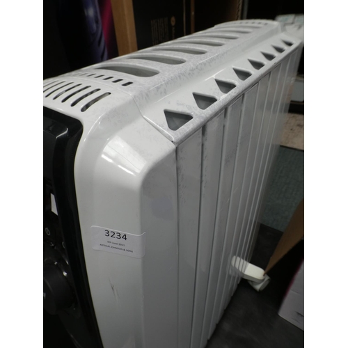 3234 - Delonghi Dragon Radiator (model:- TRDX40829E), RRP £99.99 + VAT (225 - 370 ) * This lot is subject t... 