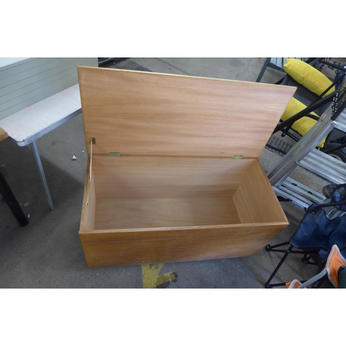 2268 - Large pine box