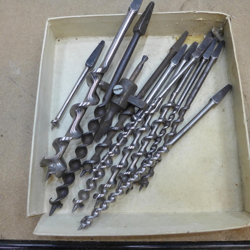 2043 - Four drill braces (one breast drill) and a box of drill bits