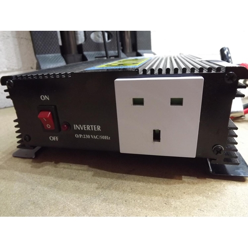 2112 - 600w 12v-240v inverter - W - with small folding trolley