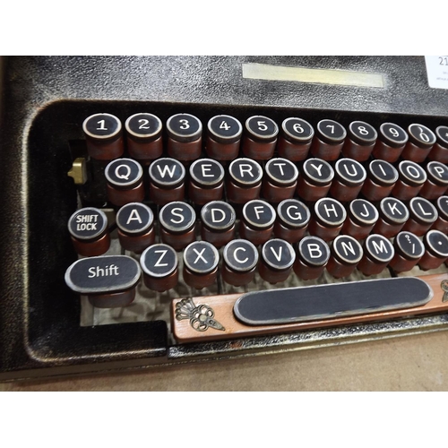 2118 - Steampunk typewriter in case