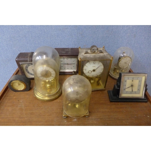 390 - A collection of assorted clocks