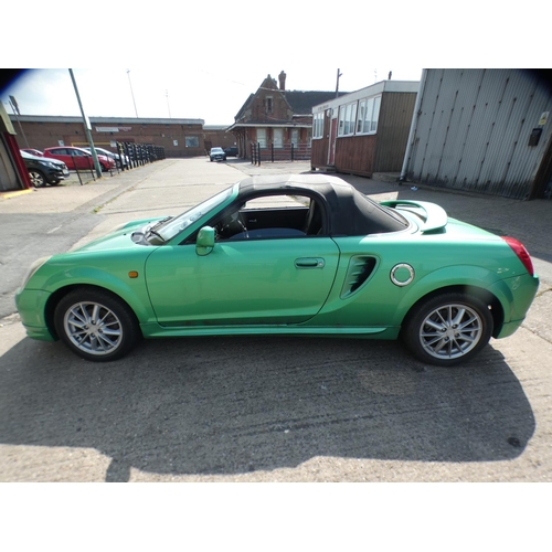 2391 - Toyota 1.8 MR2 Roadster VVTI Convertible - Date of registration 08.06.2000, personalised number plat... 