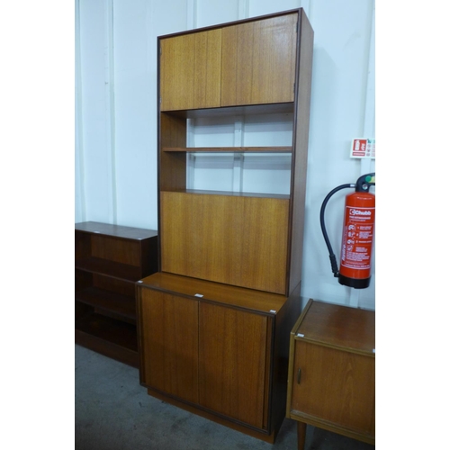 111 - A G-Plan teak Form 5 room divider