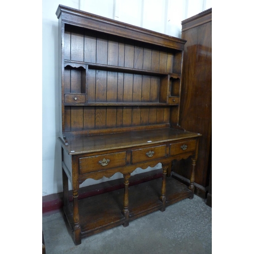 95 - A George III style oak dresser