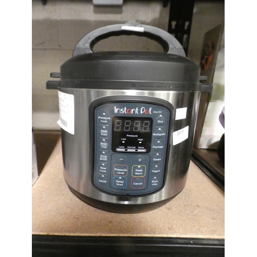 3075 - Instant Pot Duo 9 In 1 cooker   (227-174) * This lot is subject to VAT