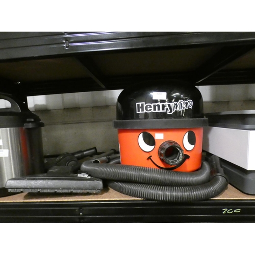 3082 - Henry Micro Hi-Flo Vacuum - model 900671/HVR200M, RRP £119.99 + vat (227-200) * This lot is subject ... 